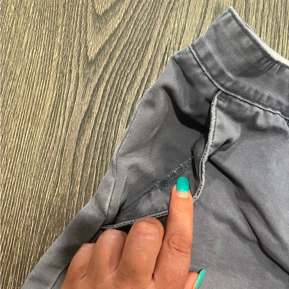 American Eagle Outfitters Womens Shorts Mid-Rise Button Zip Cotton Gray Size 6 - Picture 4 of 7